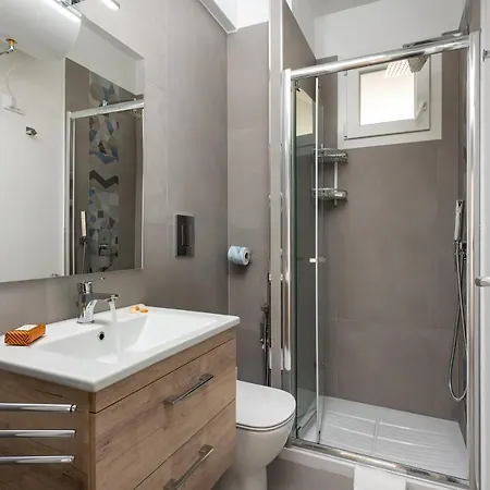 Apartament Savoia's *